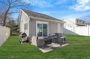 9 Park Pl, Patchogue, NY 11772 - Photo 21