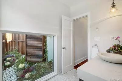 27 Huntington Avenue, Scarsdale, NY 10583 - Photo 19