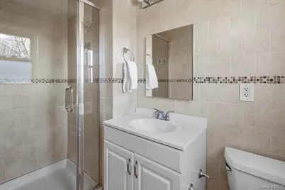 595 Church Avenue, Woodmere, NY 11598 - Photo 11