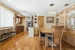 7 Bartel Pl, South Huntington, NY 11746 - Photo 13