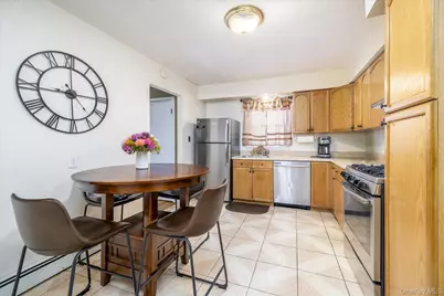 143 Wellington Road, Elmont, NY 11003 - Photo 5