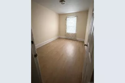 128 Poningo Street, Port Chester, NY 10573 - Photo 5