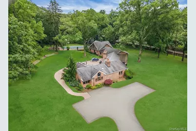 9 Chicken Valley Road, Old Brookville, NY 11545 - Photo 5