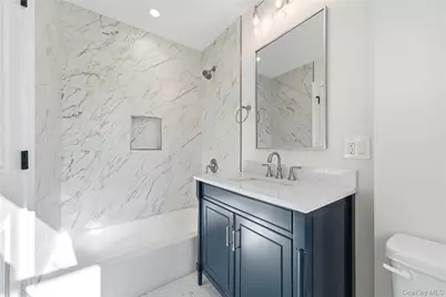 13 W Hoffman Avenue #2, Lindenhurst, NY 11757 - Photo 9