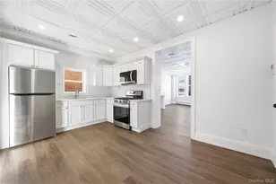 13 W Hoffman Ave, Lindenhurst, NY 11757 - Photo 5