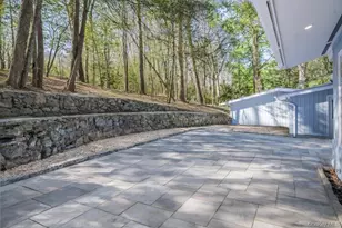 11 Hopp Ground Ln, Bedford, NY 10506 - Photo 11