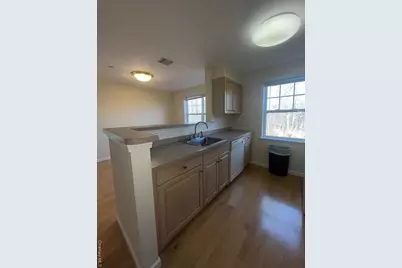 200 Woodcrest Lane #211, Mount Kisco, NY 10549 - Photo 3