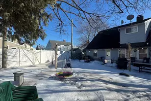 118 Bucket Ln, Levittown, NY 11756 - Photo 5