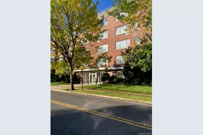 280 Guy Lombardo Guy Lombardo Avenue #2A, Freeport, NY 11520 - Photo 1