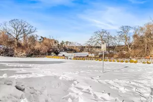 58 Artist Lake Dr, Middle Island, NY 11953 - Photo 9