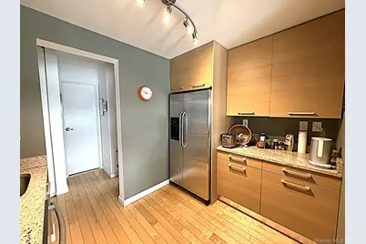 1155 Warburton Avenue #9T, Yonkers, NY 10701 - Photo 5
