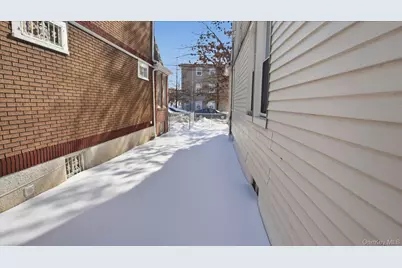 10617 95th Avenue, Ozone Park, NY 11416 - Photo 27