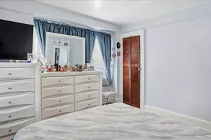 106-17 95th Ave, Ozone Park, NY 11416 - Photo 19