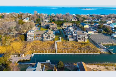 68 Foster Avenue #13, Hampton Bays, NY 11946 - Photo 3