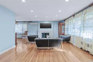 75 Hicks Ln, Great Neck, NY 11024 - Photo 5