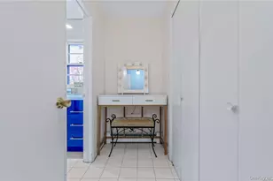 75 Hicks Ln, Great Neck, NY 11024 - Photo 19