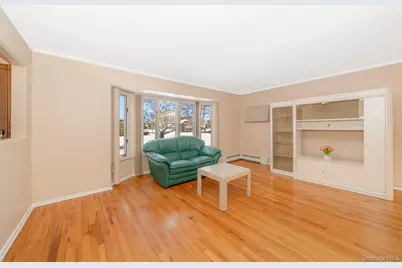 4 Nottinghill Drive, Massapequa, NY 11758 - Photo 11