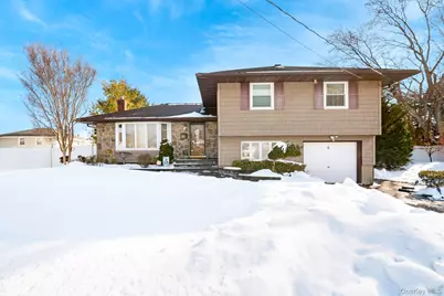 4 Nottinghill Drive, Massapequa, NY 11758 - Photo 3