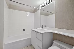 100 S Middle Neck Rd, Great Neck, NY 11021 - Photo 17