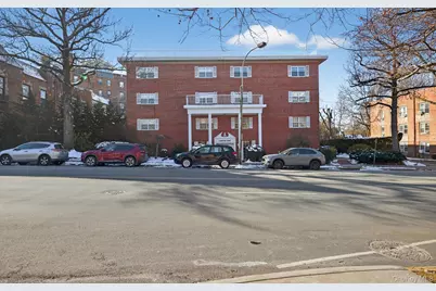 100 S Middle Neck Road #305, Great Neck, NY 11021 - Photo 1