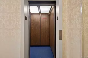 100 S Middle Neck Rd, Great Neck, NY 11021 - Photo 29