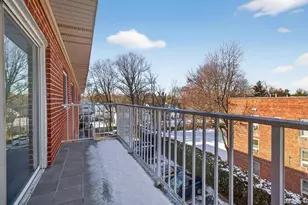 100 S Middle Neck Rd, Great Neck, NY 11021 - Photo 9