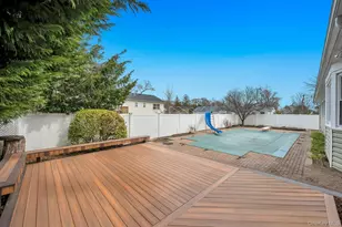 9 Wiggins St, Ronkonkoma, NY 11779 - Photo 7