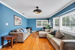 9 Wiggins St, Ronkonkoma, NY 11779 - Photo 11