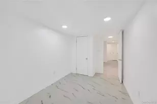 192-23 116th Rd, Saint Albans, NY 11412 - Photo 35