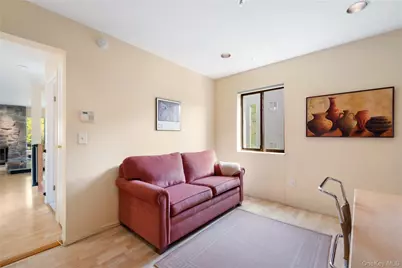 161 Stone Oaks Drive, Hartsdale, NY 10530 - Photo 17