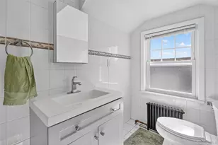 44 Madeleine Ave, New Rochelle, NY 10801 - Photo 13