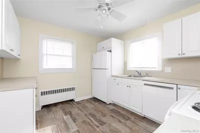 19 Anstice Street, Oyster Bay, NY 11771 - Photo 9