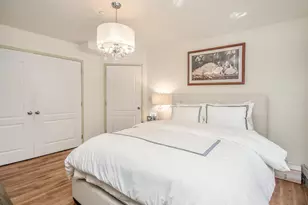 400 Carney St, Glen Cove, NY 11542 - Photo 11