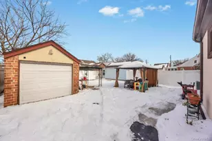 970 Benris Ave, Franklin Square, NY 11010 - Photo 25