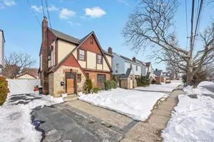 970 Benris Ave, Franklin Square, NY 11010 - Photo 3