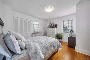 970 Benris Ave, Franklin Square, NY 11010 - Photo 17