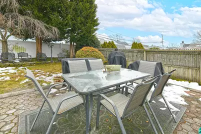 103 Ranch Lane, Levittown, NY 11756 - Photo 21