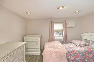 103 Ranch Ln, Levittown, NY 11756 - Photo 19