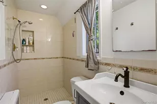1 Aviemore Dr, New Rochelle, NY 10804 - Photo 19