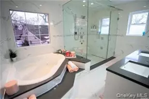 18 Helene Ave, Merrick, NY 11566 - Photo 5