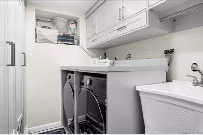 194 Hickory Grove Drive E, Larchmont, NY 10538 - Photo 31