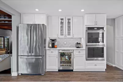 194 Hickory Grove Drive E, Larchmont, NY 10538 - Photo 7