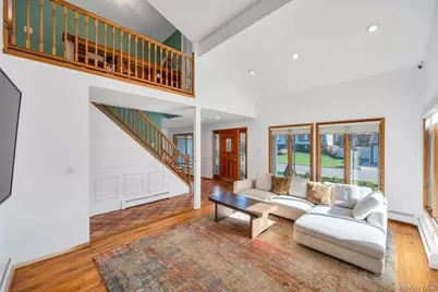 40 Hitching Post Lane, Glen Cove, NY 11542 - Photo 5