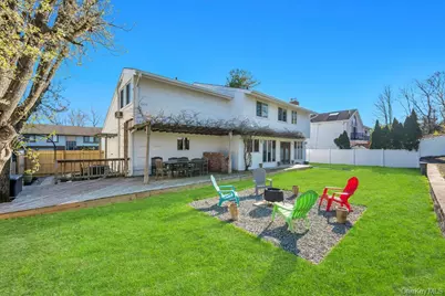 40 Hitching Post Lane, Glen Cove, NY 11542 - Photo 25