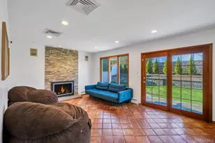 40 Hitching Post Ln, Glen Cove, NY 11542 - Photo 11