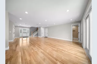 25 Furrow Lane, Levittown, NY 11756 - Photo 5