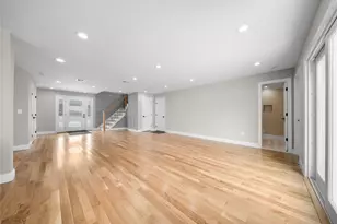 25 Furrow Ln, Levittown, NY 11756 - Photo 5