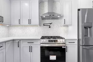 25 Furrow Ln, Levittown, NY 11756 - Photo 9