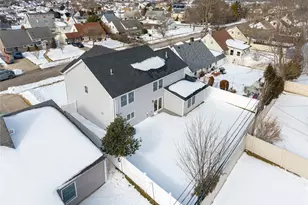 25 Furrow Ln, Levittown, NY 11756 - Photo 27