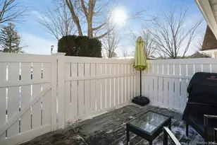 204 Storm Dr, Holtsville, NY 11742 - Photo 7